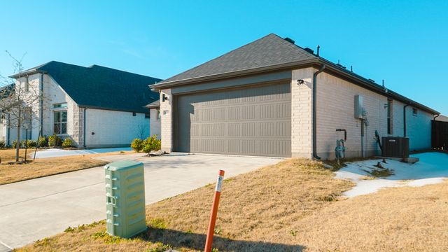 465 Chase Creek Drive, Lavon, TX 75166