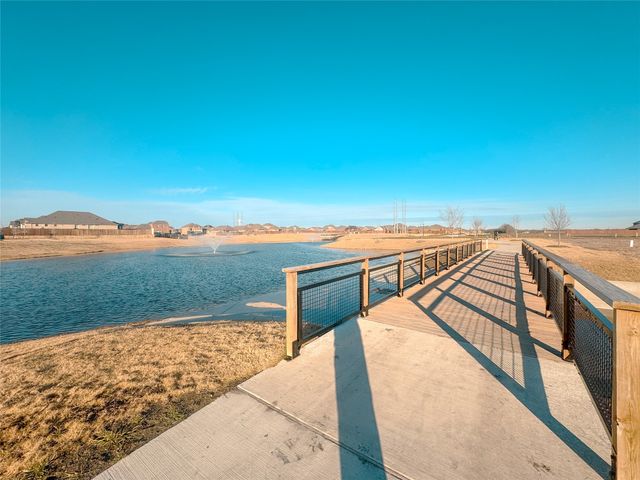 465 Chase Creek Drive, Lavon, TX 75166