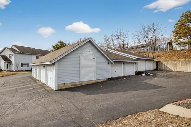 281 Zumbro Drive NW, Rochester, MN 55901