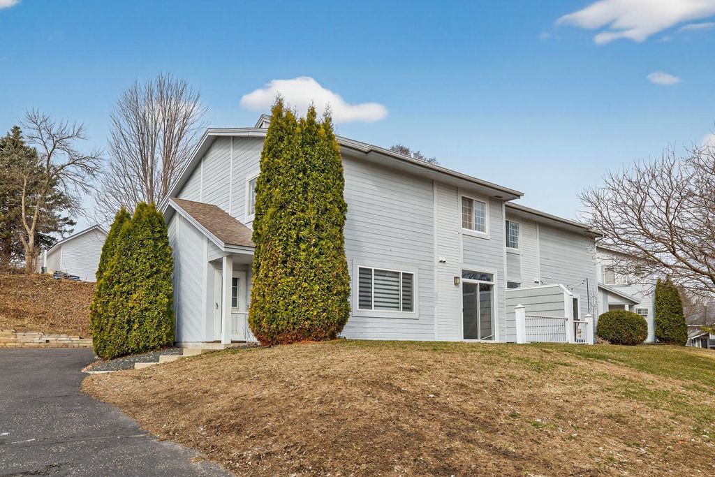 281 Zumbro Drive NW, Rochester, MN 55901