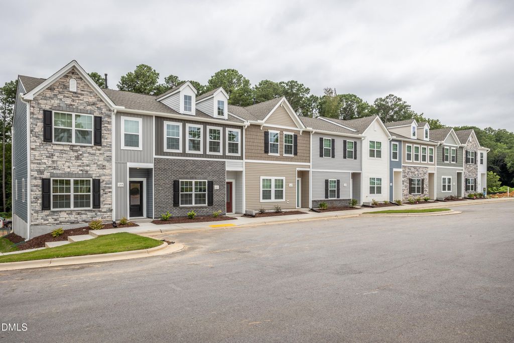 38 Seville Way, Clayton, NC 27520