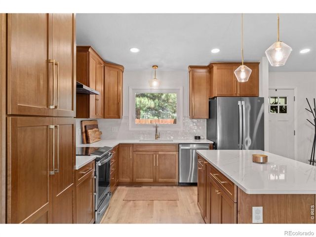817 Parkview Drive, Fort Collins, CO 80525