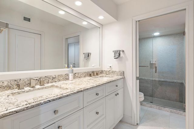 5380 N Ocean Drive 19e, Singer Island, FL 33404