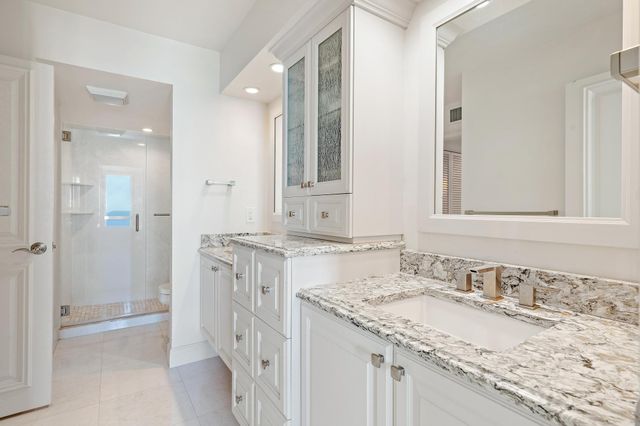 5380 N Ocean Drive 19e, Singer Island, FL 33404