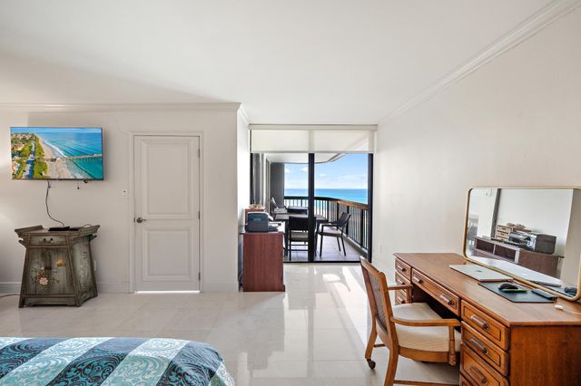 5380 N Ocean Drive 19e, Singer Island, FL 33404