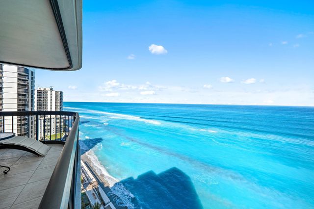 5380 N Ocean Drive 19e, Singer Island, FL 33404