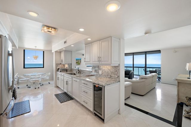 5380 N Ocean Drive 19e, Singer Island, FL 33404