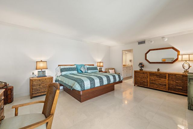 5380 N Ocean Drive 19e, Singer Island, FL 33404