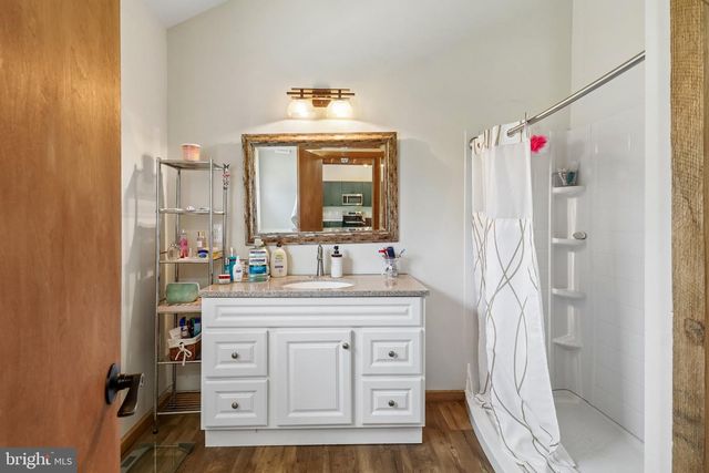 7017 UNION MILL RD, Clifton, VA 20124