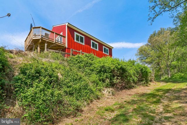 7017 UNION MILL RD, Clifton, VA 20124
