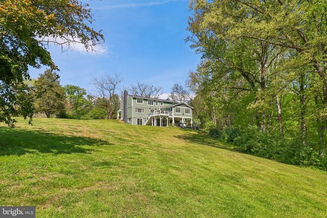 7017 UNION MILL RD, Clifton, VA 20124