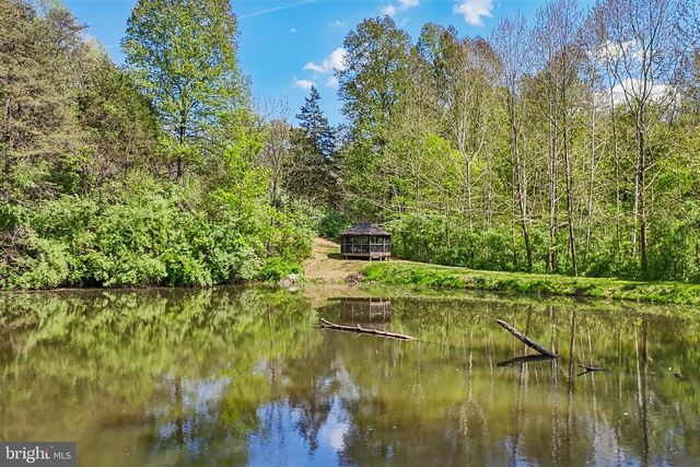 7017 UNION MILL RD, Clifton, VA 20124