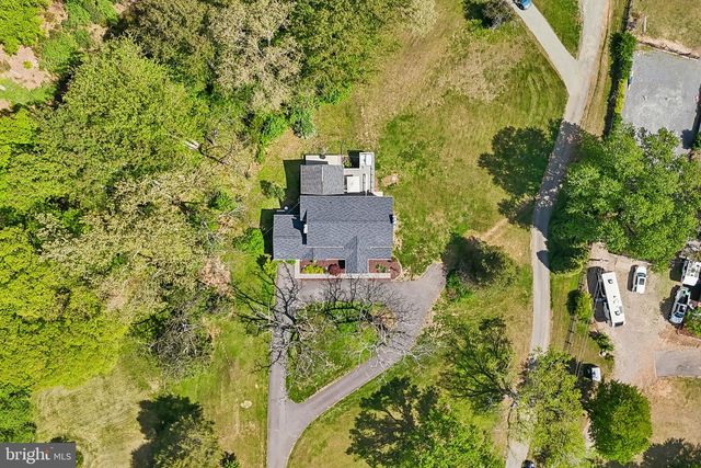 7017 UNION MILL RD, Clifton, VA 20124