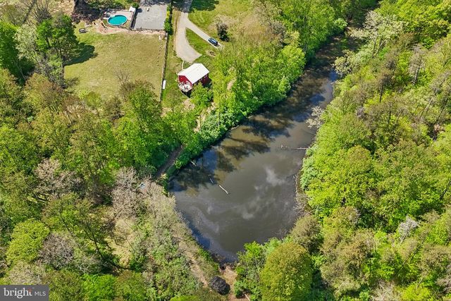 7017 UNION MILL RD, Clifton, VA 20124