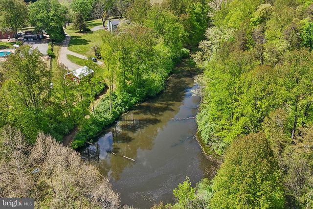 7017 UNION MILL RD, Clifton, VA 20124