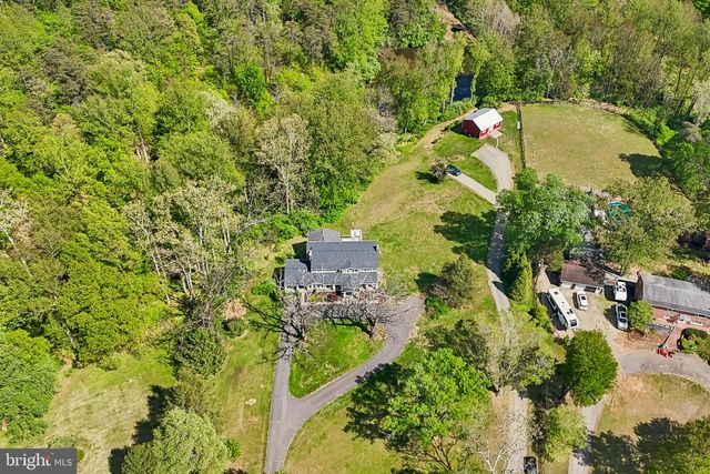 7017 UNION MILL RD, Clifton, VA 20124