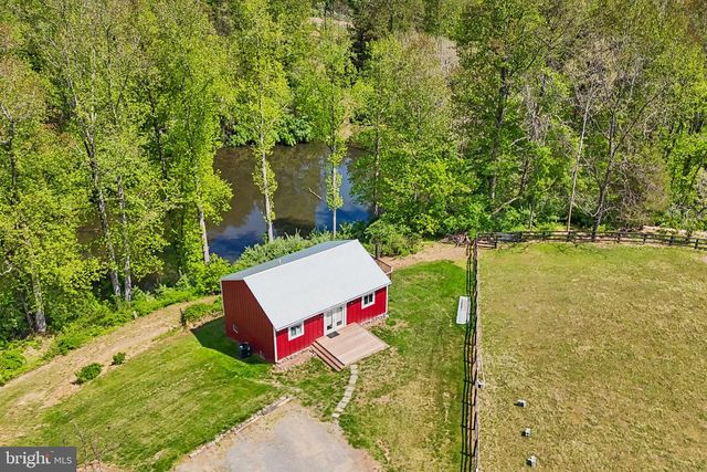 7017 UNION MILL RD, Clifton, VA 20124