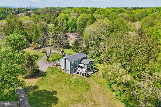 7017 UNION MILL RD, Clifton, VA 20124