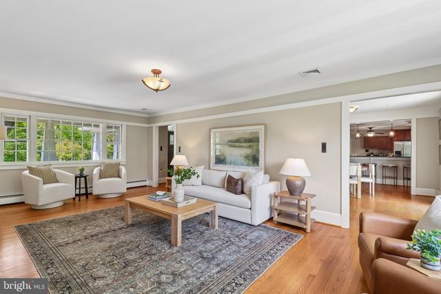 7017 UNION MILL RD, Clifton, VA 20124