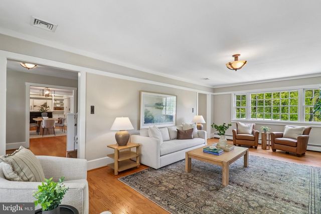 7017 UNION MILL RD, Clifton, VA 20124