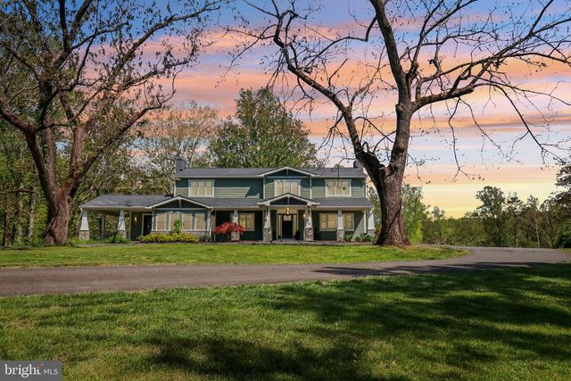 7017 UNION MILL RD, Clifton, VA 20124