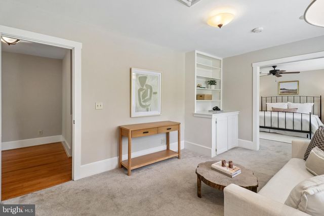 7017 UNION MILL RD, Clifton, VA 20124
