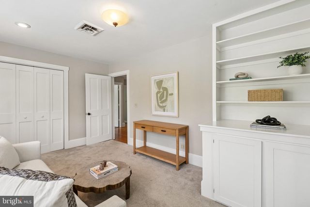 7017 UNION MILL RD, Clifton, VA 20124