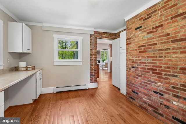 7017 UNION MILL RD, Clifton, VA 20124