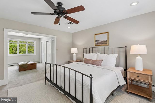 7017 UNION MILL RD, Clifton, VA 20124