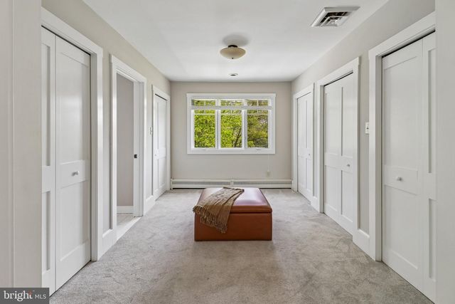 7017 UNION MILL RD, Clifton, VA 20124
