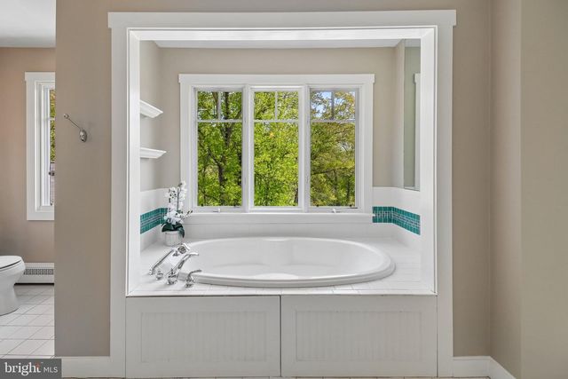 7017 UNION MILL RD, Clifton, VA 20124