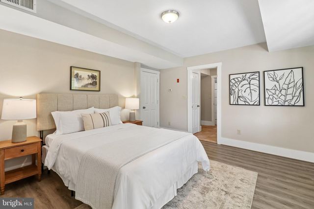 7017 UNION MILL RD, Clifton, VA 20124