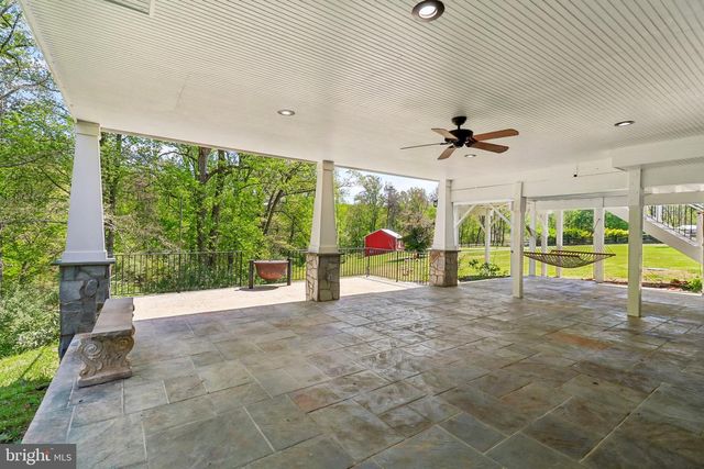 7017 UNION MILL RD, Clifton, VA 20124