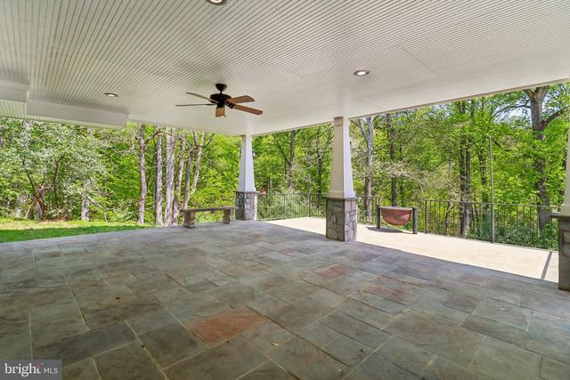 7017 UNION MILL RD, Clifton, VA 20124
