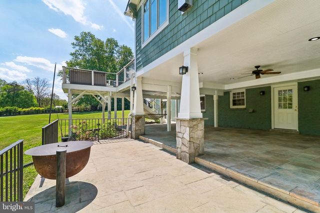 7017 UNION MILL RD, Clifton, VA 20124