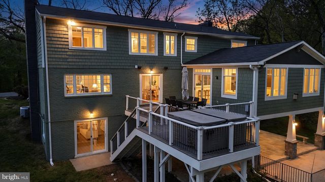 7017 UNION MILL RD, Clifton, VA 20124
