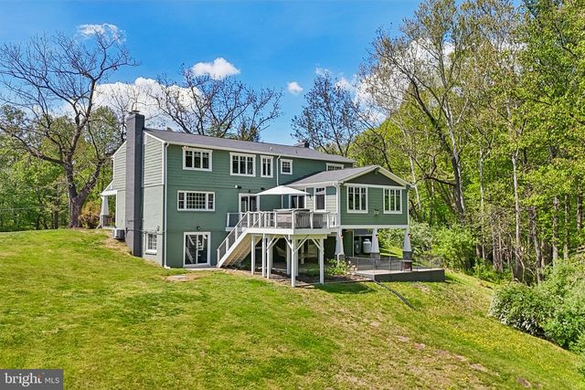 7017 UNION MILL RD, Clifton, VA 20124