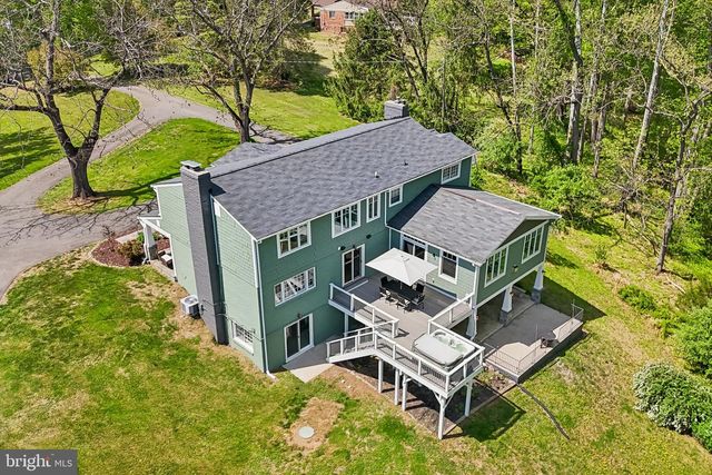 7017 UNION MILL RD, Clifton, VA 20124