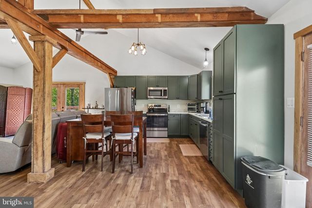 7017 UNION MILL RD, Clifton, VA 20124
