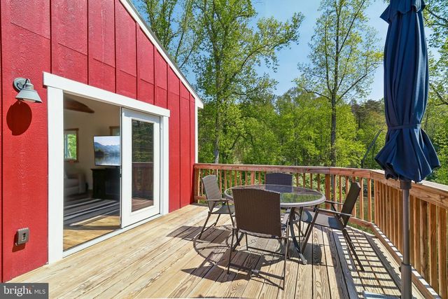7017 UNION MILL RD, Clifton, VA 20124