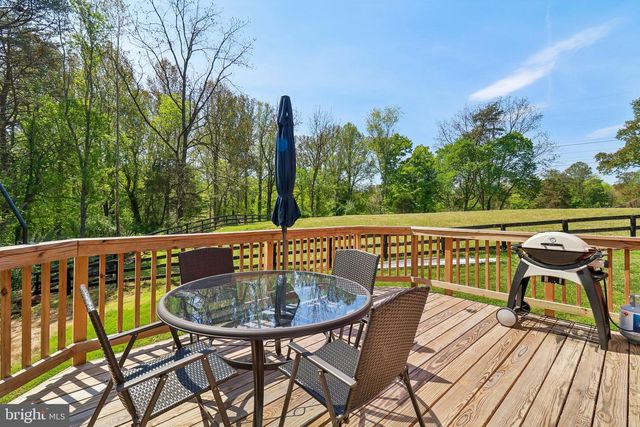 7017 UNION MILL RD, Clifton, VA 20124