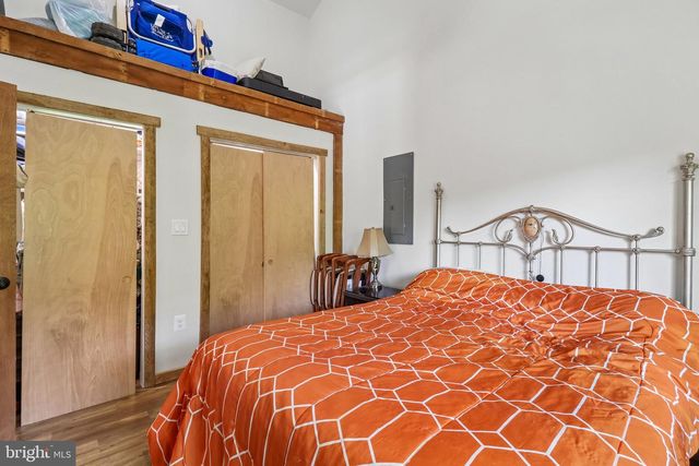 7017 UNION MILL RD, Clifton, VA 20124