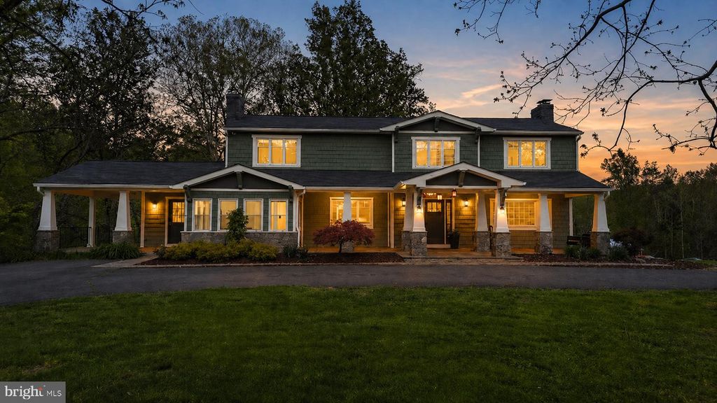 7017 UNION MILL RD, Clifton, VA 20124