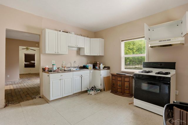 1427 Brown Street, Saginaw, MI 48601