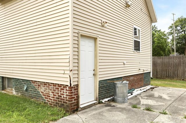 1427 Brown Street, Saginaw, MI 48601