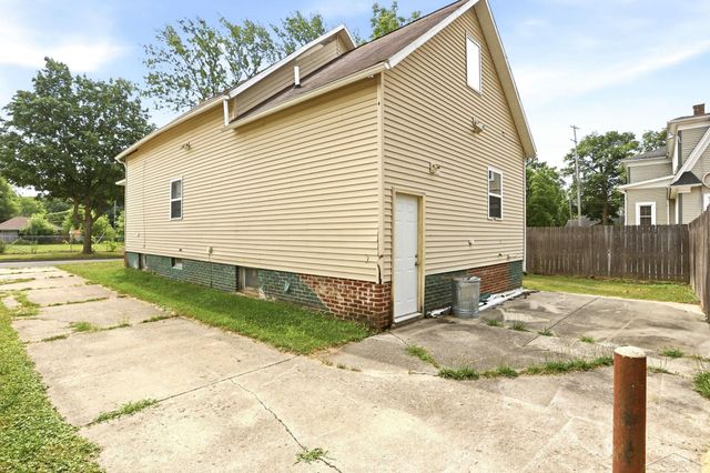 1427 Brown Street, Saginaw, MI 48601