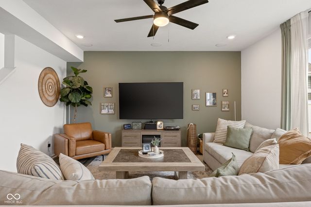 4407 Ringstead Way, Indianapolis, IN 46235