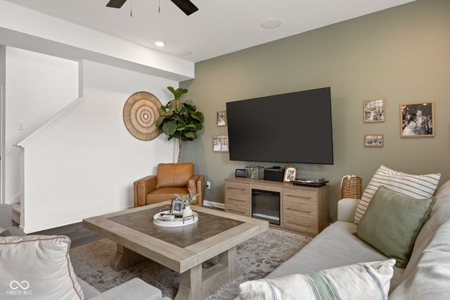 4407 Ringstead Way, Indianapolis, IN 46235