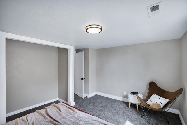 2434 E Wiscomb St, Spokane, WA 99207