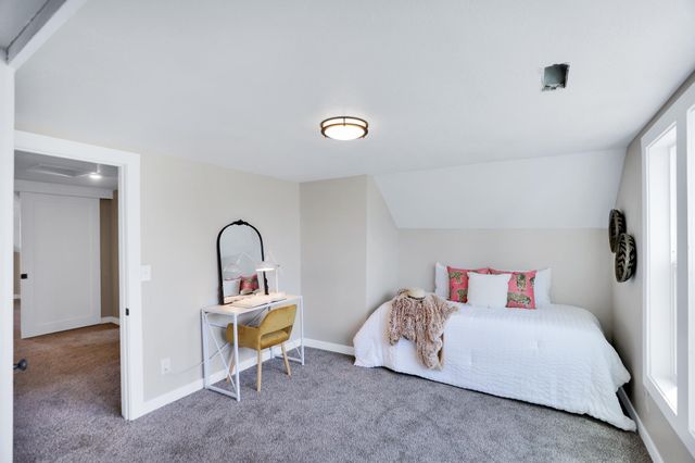 2434 E Wiscomb St, Spokane, WA 99207